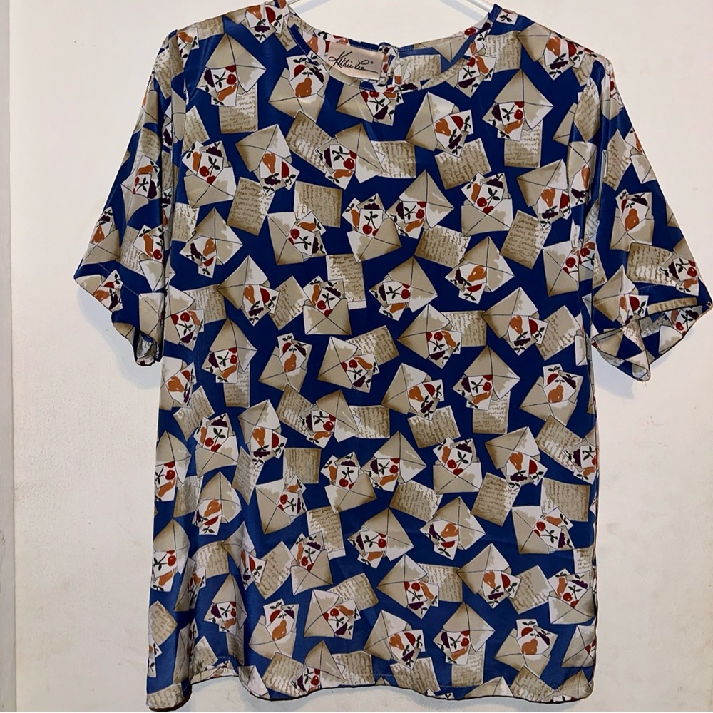 Vintage, Kathy Lee blouse, 90s blue and fruit w/ Tan envelope pattern size 8